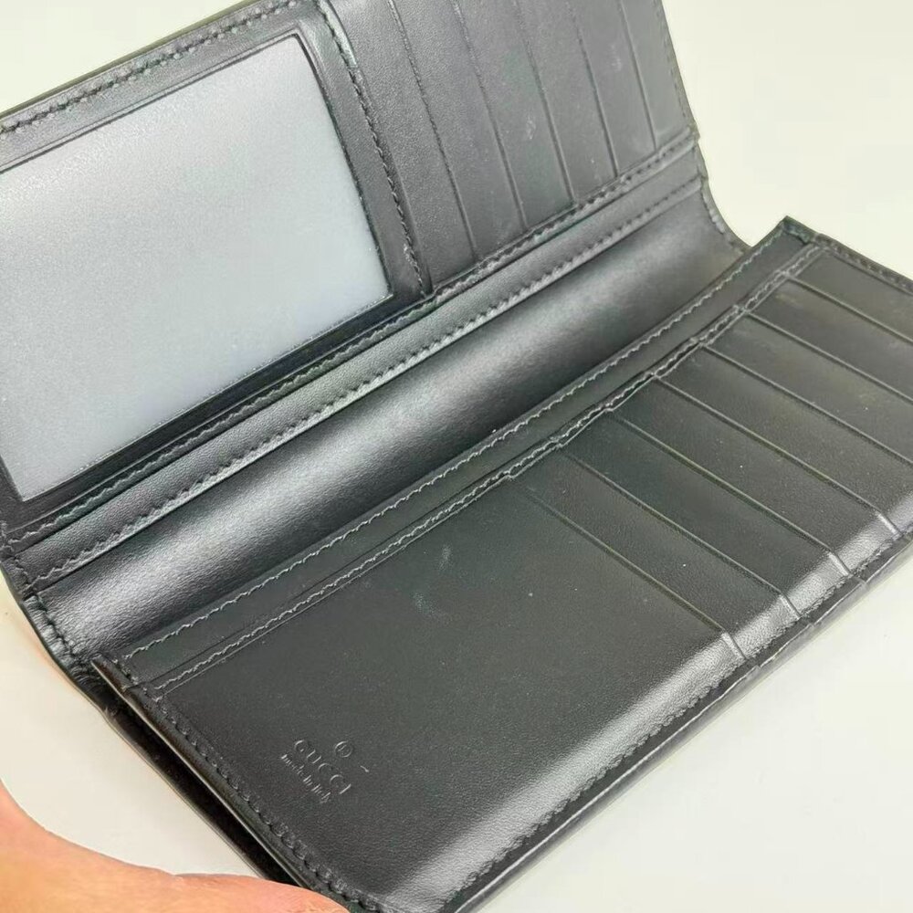 Gucci GG Logo Supreme Wallet with Iconic Red Snake Design - Picture 9 of 9